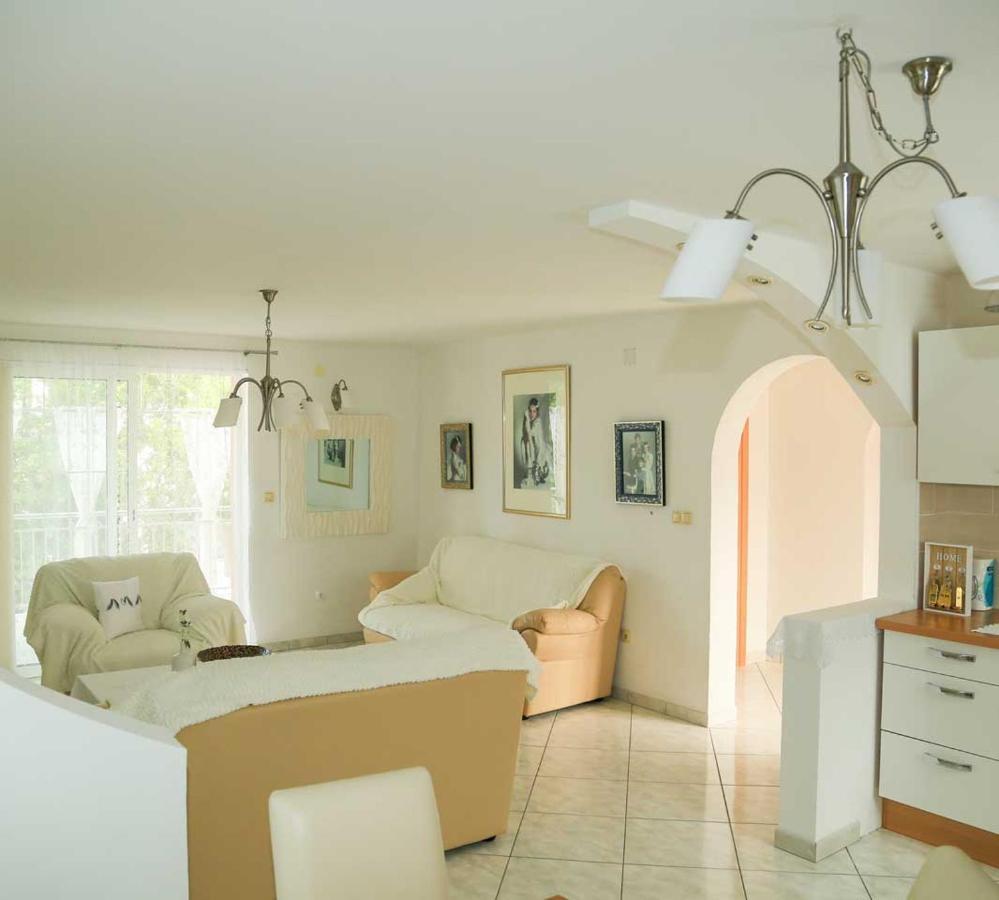 Adrian-Apartments-51511-Malinska-Otok-Krk Primorska 21 외부 사진