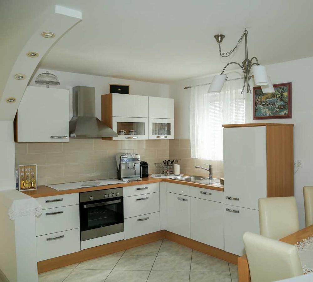 Adrian-Apartments-51511-Malinska-Otok-Krk Primorska 21 외부 사진