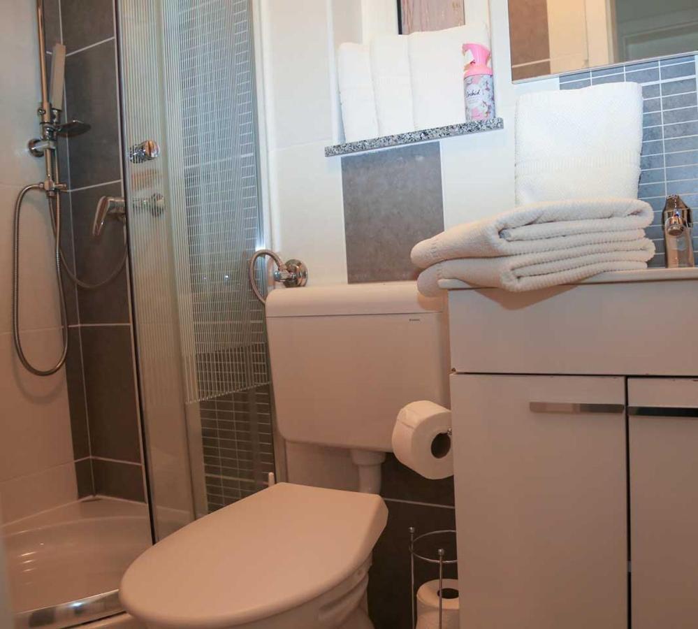 Adrian-Apartments-51511-Malinska-Otok-Krk Primorska 21 외부 사진