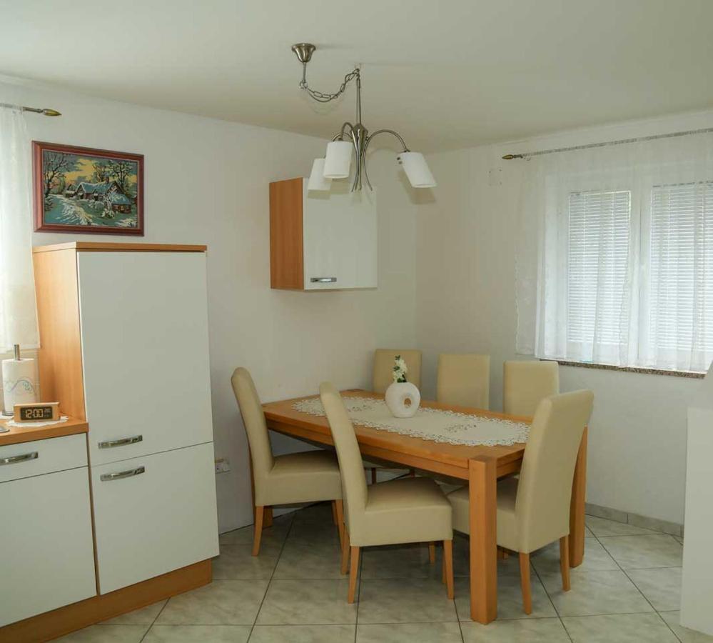 Adrian-Apartments-51511-Malinska-Otok-Krk Primorska 21 외부 사진